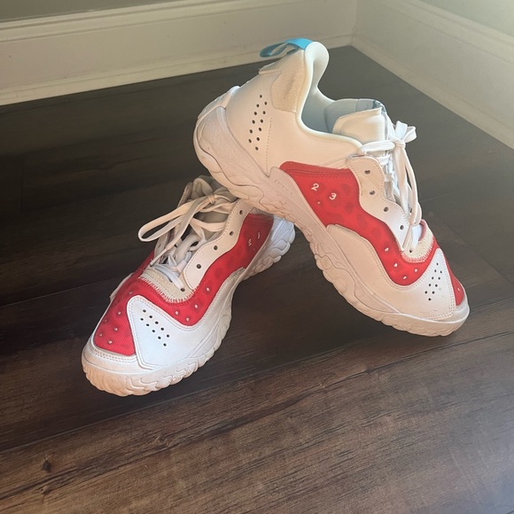 AIR JORDANS! - Picture 4 of 5